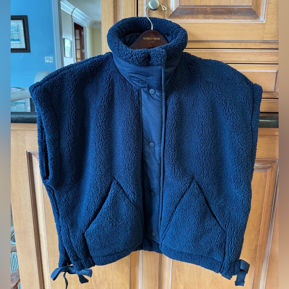 FP Movement Scout It Out Fleece Vest size XS - Picture 2 of 12